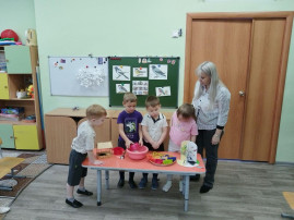 "Птичьи лакомства: изготовление съедобных кормушек на радость пернатым!" "Птичьи лакомства: изготовление съедобных кормушек на радость пернатым!".