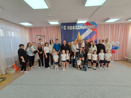 Музыкально-спортивный праздник посвященный 23 февраля, в старшей группе Музыкально-спортивный праздник посвященный 23 февраля, в старшей группе.