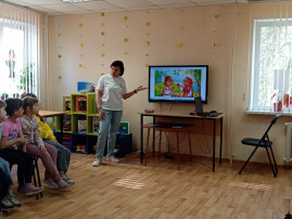 "Пасхальное чудо: Путешествие в мир традиций и игр". Экскурсия в библиотеку. "Пасхальное чудо: Путешествие в мир традиций и игр". Экскурсия в библиотеку.