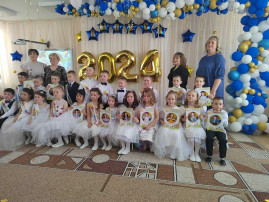 Выпускной в группе «Колокольчик» Выпускной в группе «Колокольчик».